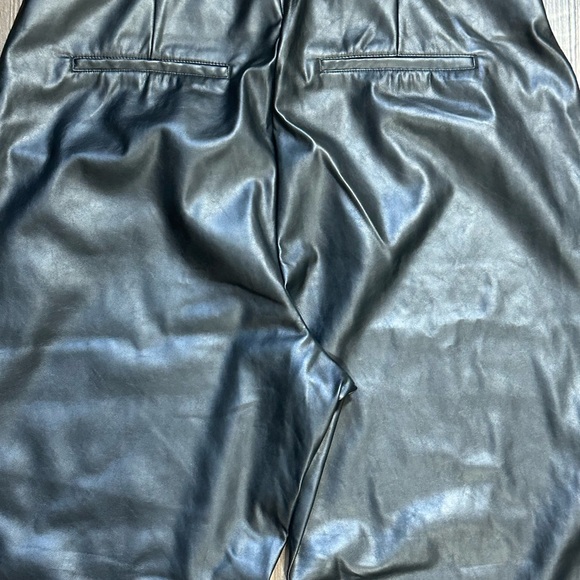NWT Old Navy High Extra High Waisted Faux Leather Pant-Black - Picture 8 of 9